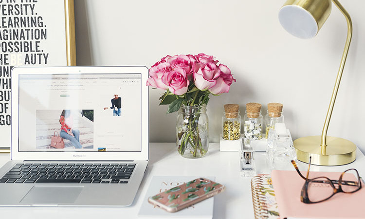 Quindici modi onesti per guadagnare bene da casa